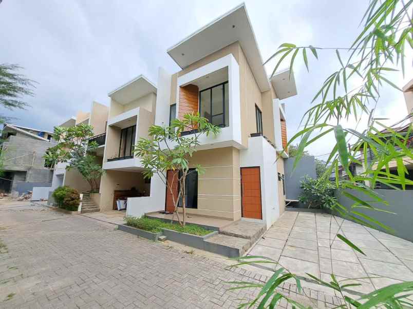 dijual rumah eretan condet