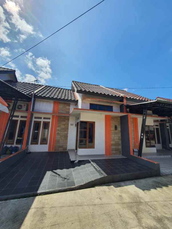 dijual rumah fahira residence