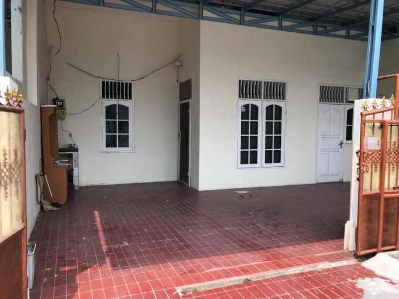 dijual rumah gading griya