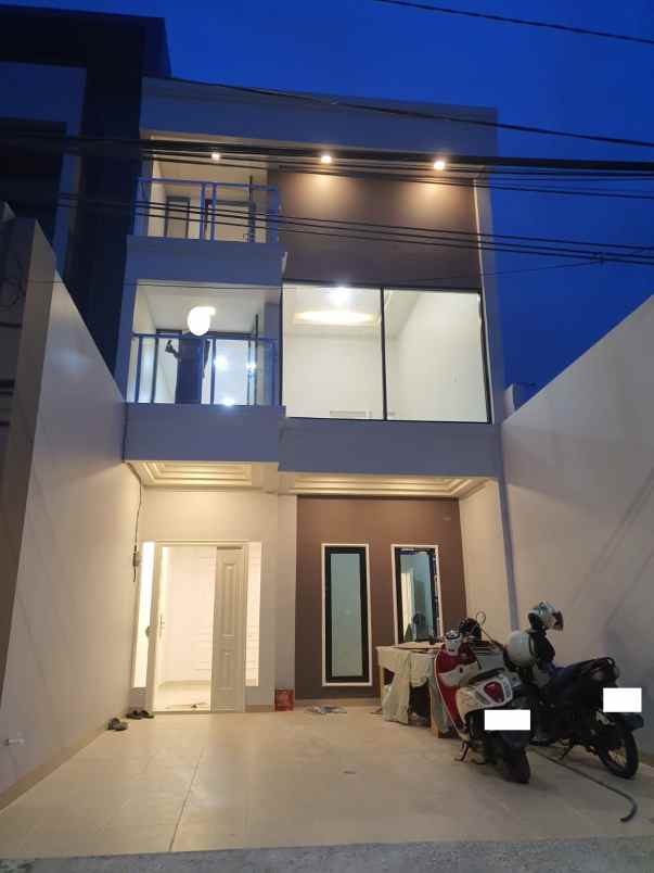 dijual rumah gading griya lestari