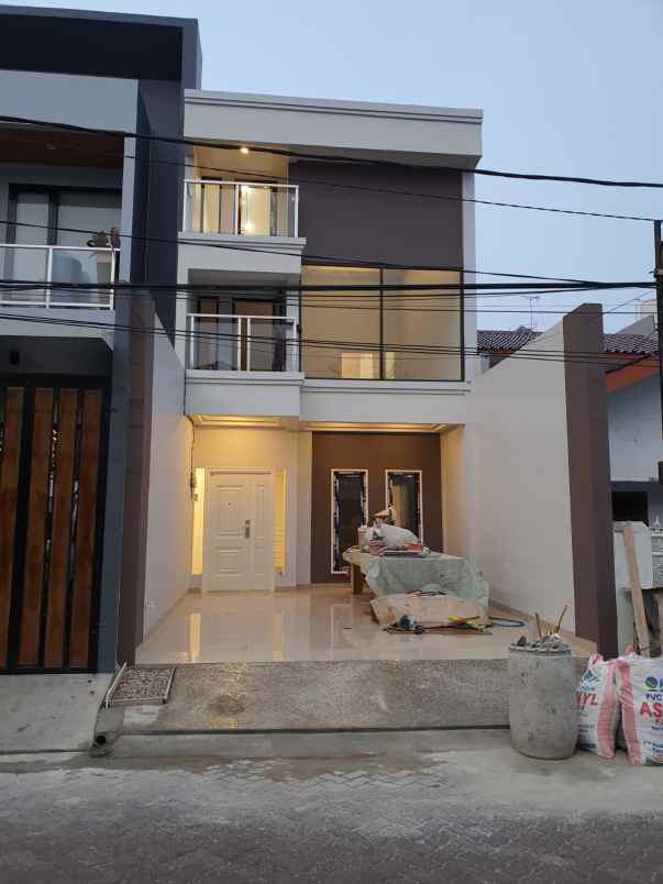 dijual rumah gading griya lestari