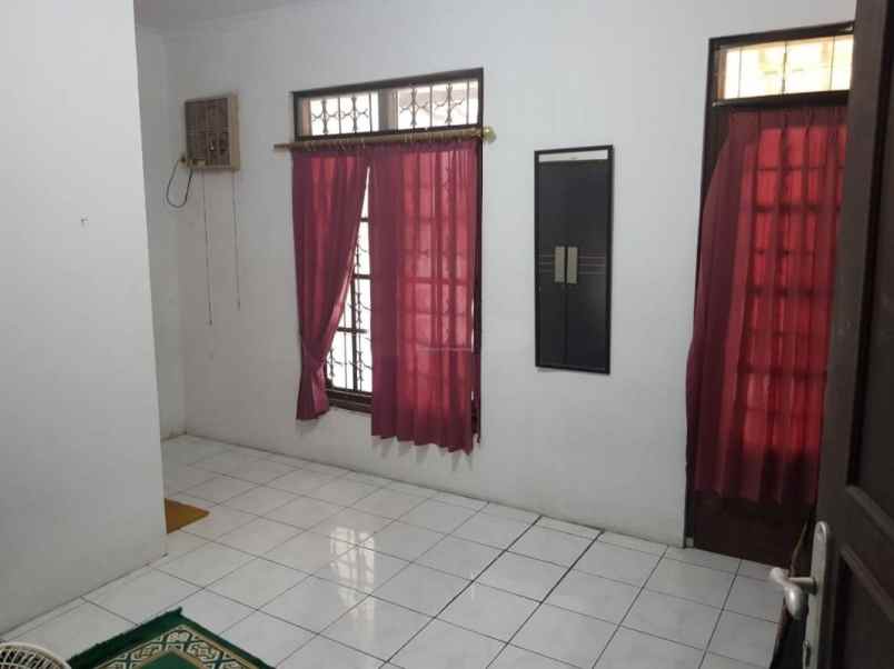 dijual rumah gandaria utara kec