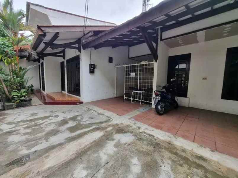 dijual rumah gandaria utara kec