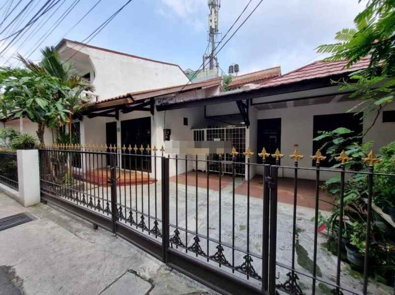 dijual rumah gandaria utara kec