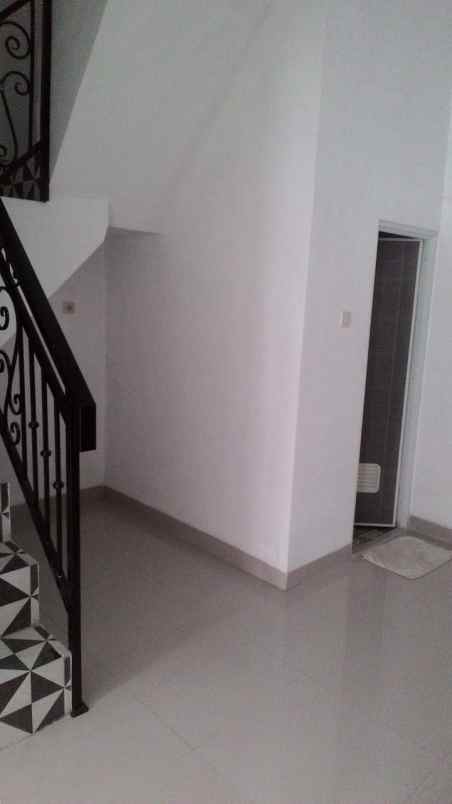 dijual rumah gdc sukmajaya depok