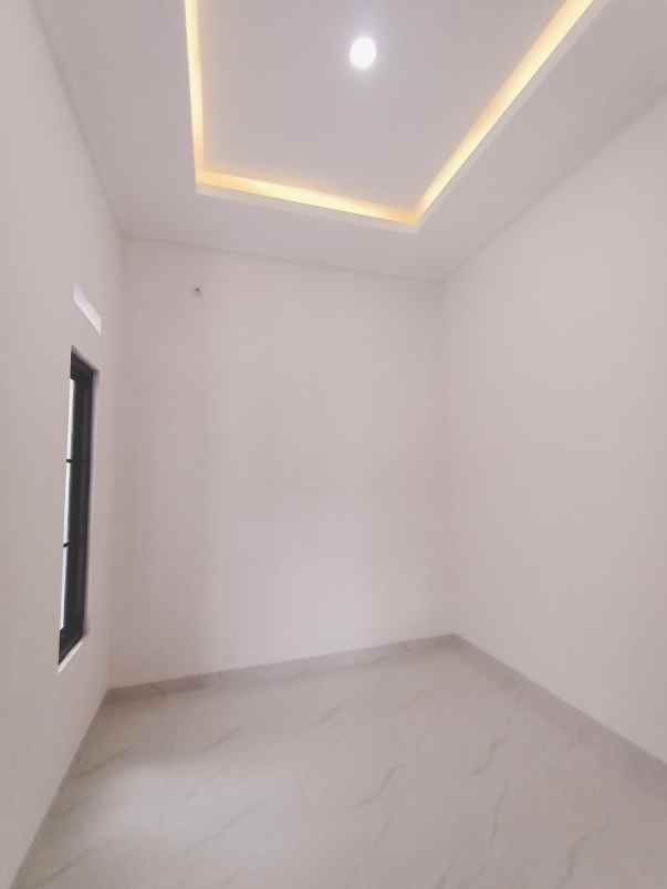 dijual rumah gg pusara bojong sari lama