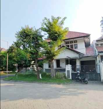 dijual rumah graha famili