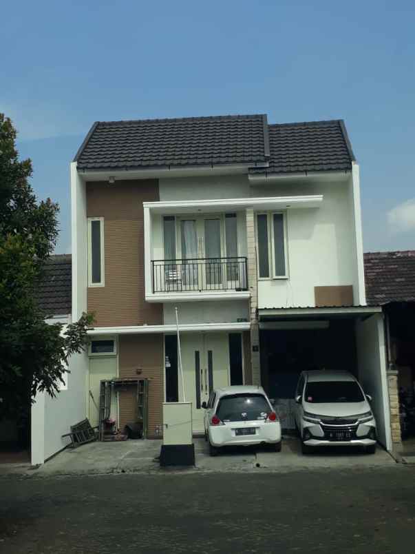 dijual rumah graha sengkaling