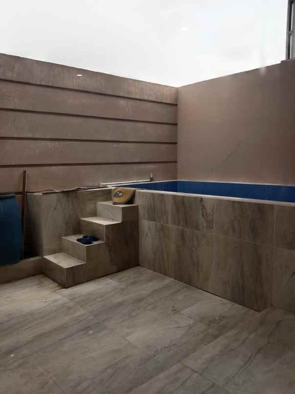 dijual rumah green ara residence