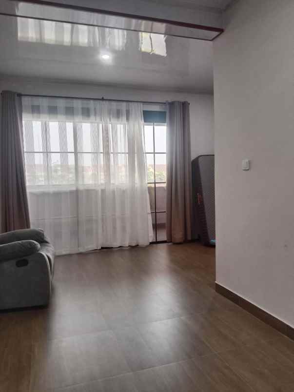 dijual rumah green ara residence