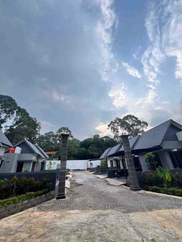 dijual rumah gunung pati