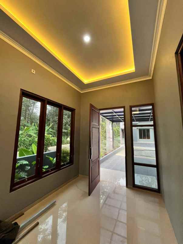 dijual rumah gunung pati