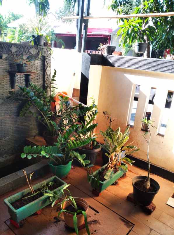 dijual rumah harapan indah