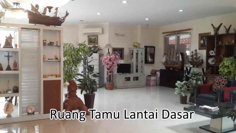 dijual rumah hook di bukit mediterania jakarta utara