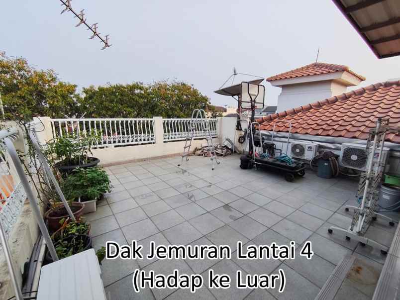 dijual rumah hook di bukit mediterania jakarta utara