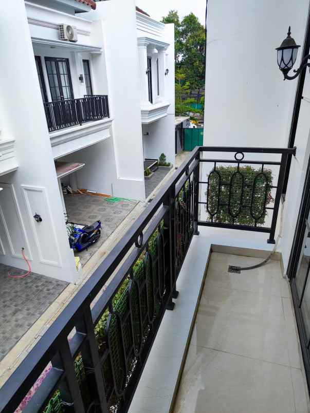 dijual rumah jagakarsa