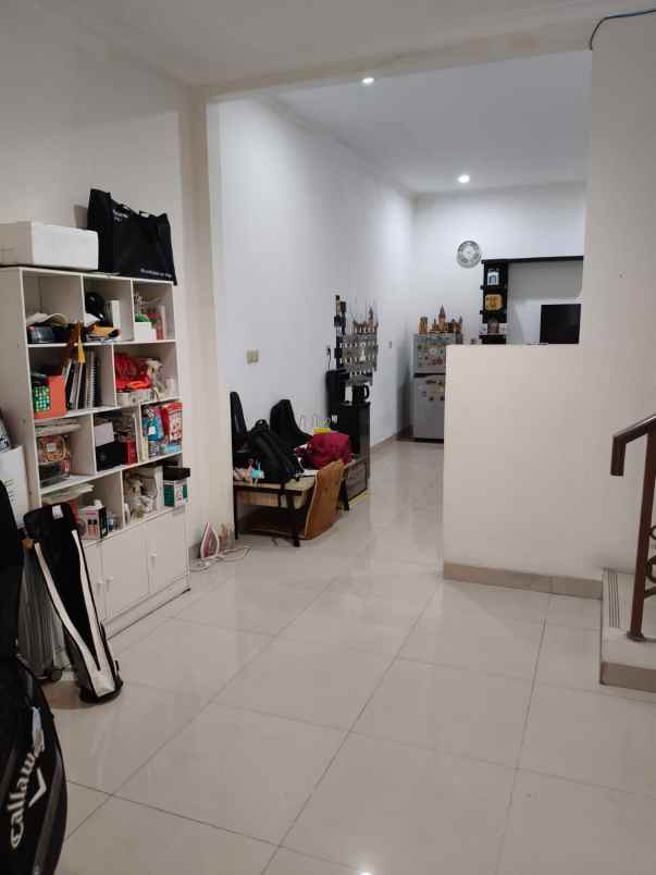 dijual rumah jakarta garden city