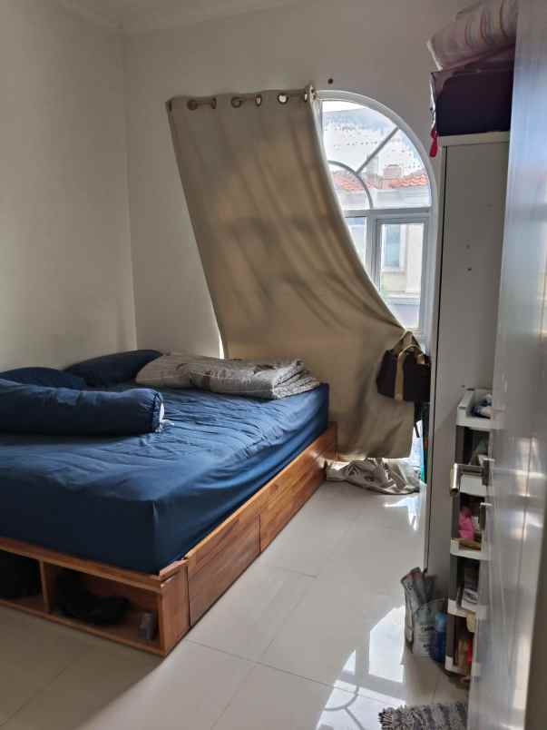 dijual rumah jakarta garden city