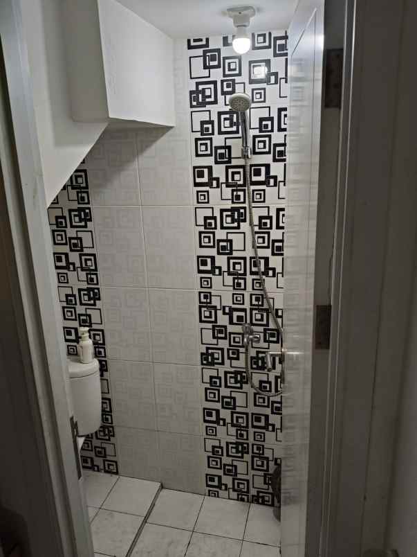 dijual rumah jakarta garden city