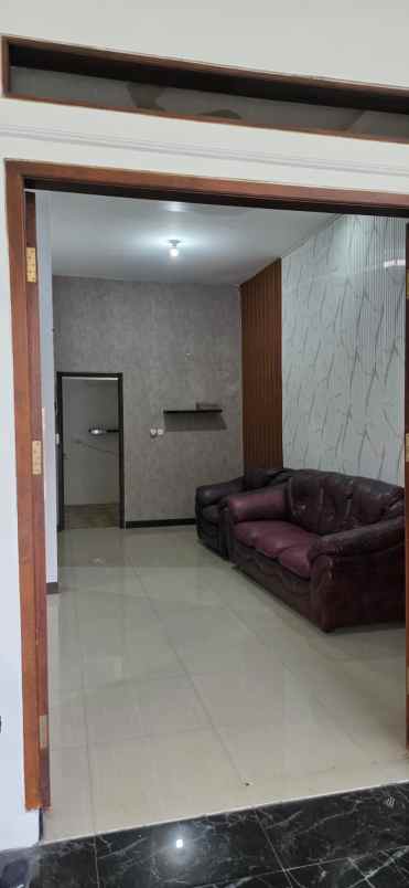 dijual rumah jalan bhaskara