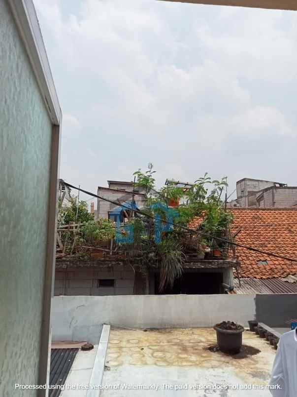 dijual rumah jalan budi