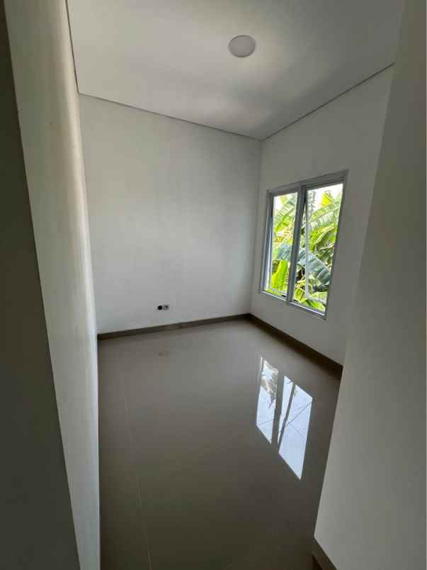 dijual rumah jalan buluh indah