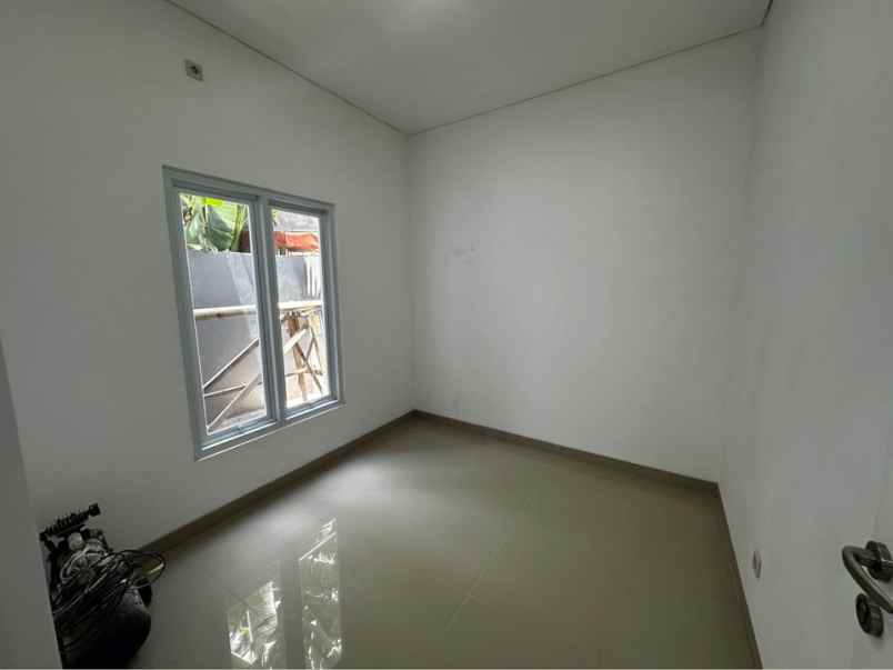 dijual rumah jalan buluh indah