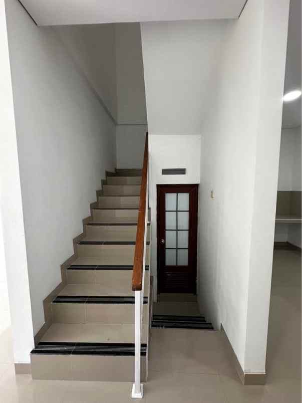 dijual rumah jalan buluh indah