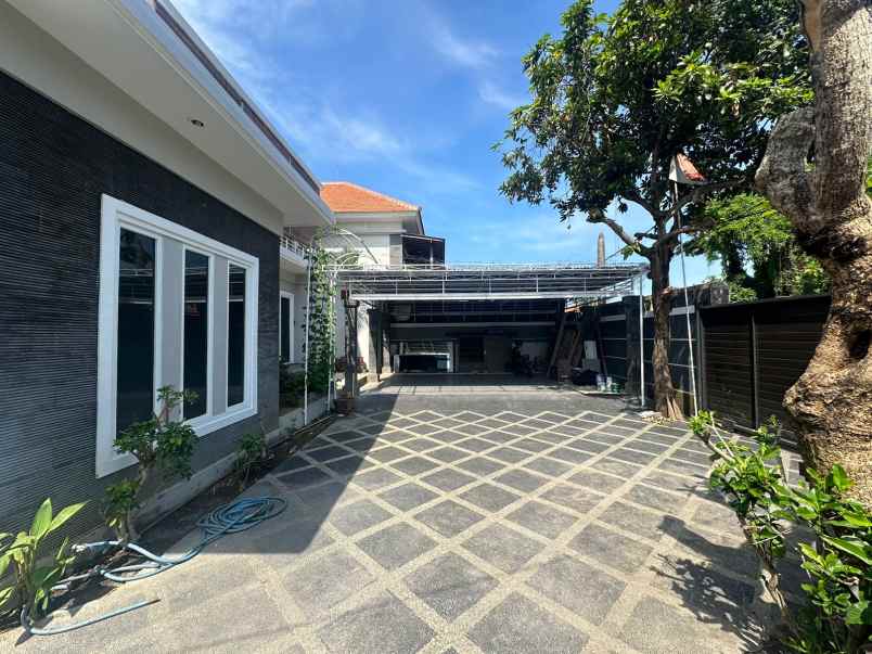 dijual rumah jalan buluh indah denpasar