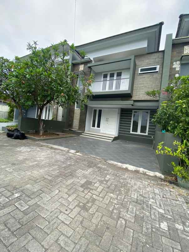 dijual rumah jalan bypass ngurah rai