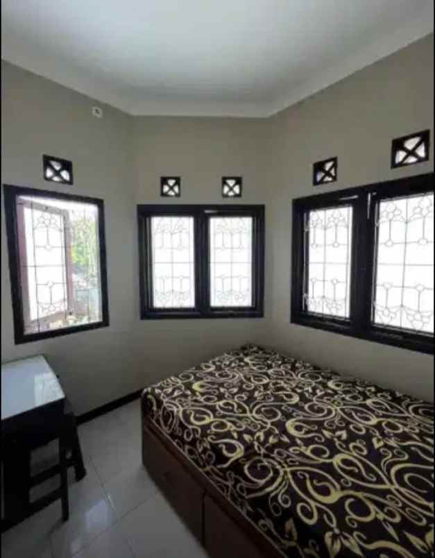 dijual rumah jalan candi ngrimbi kota