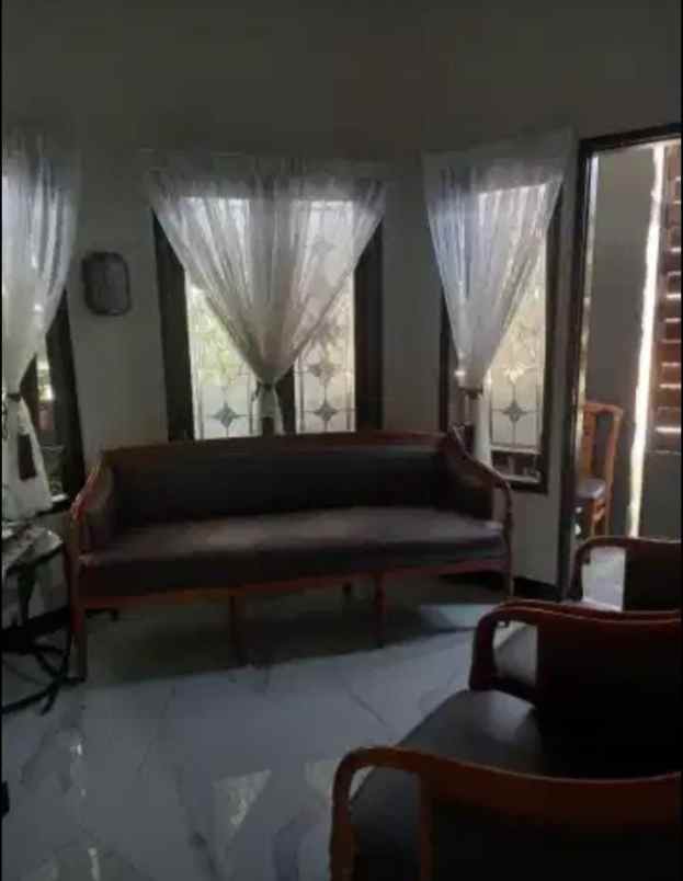 dijual rumah jalan candi ngrimbi kota