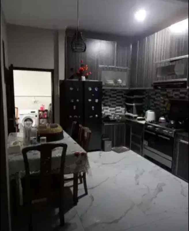 dijual rumah jalan candi ngrimbi kota