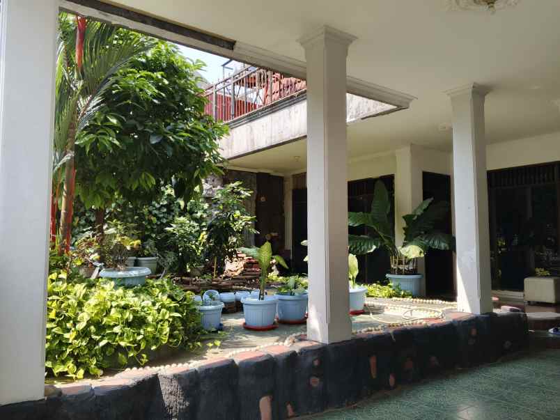 dijual rumah jalan cipta pondok gede