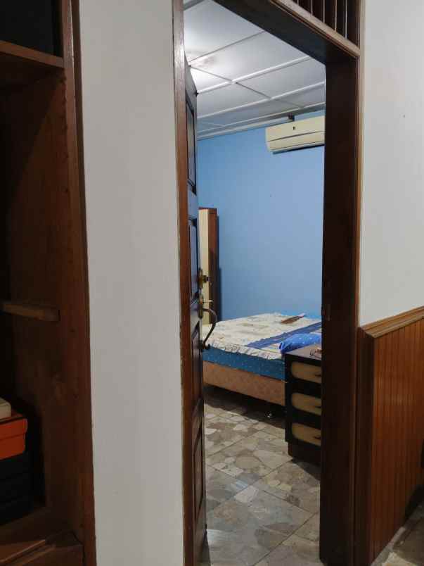 dijual rumah jalan cipta pondok gede