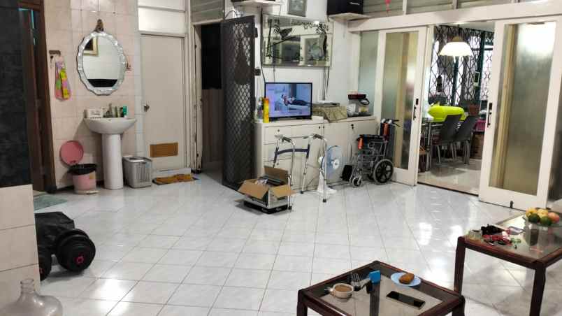 dijual rumah jalan darmo harapan indah