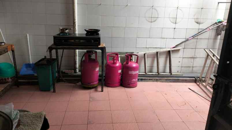 dijual rumah jalan darmo harapan indah
