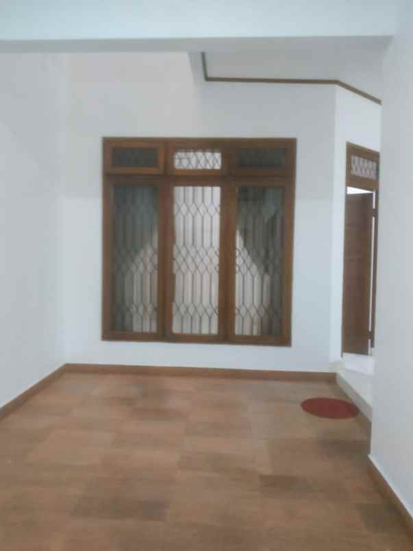 dijual rumah jalan gading raya no 34