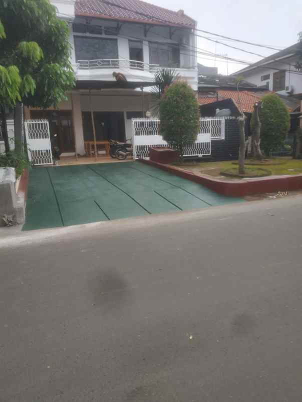 dijual rumah jalan gading raya no 34