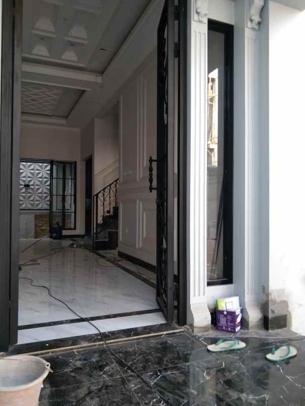 dijual rumah jalan h thabronih