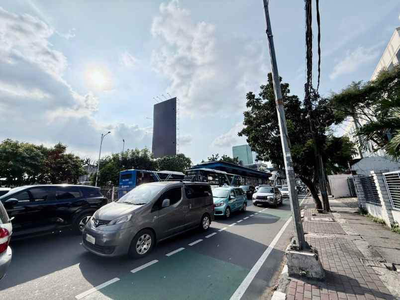 dijual rumah jalan mampang prapatan