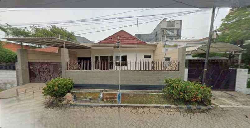 dijual rumah jalan manyar kertoarjo