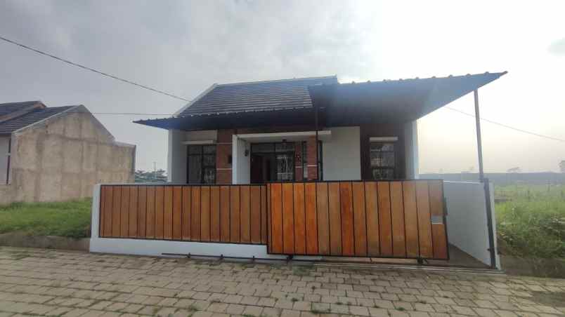 dijual rumah jalan panyaungan kampung