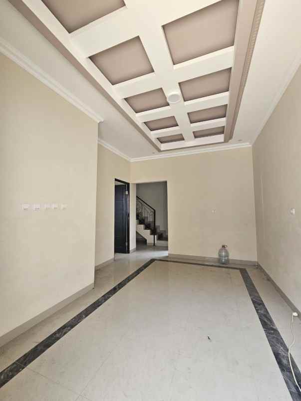 dijual rumah jalan paraji kalibaru