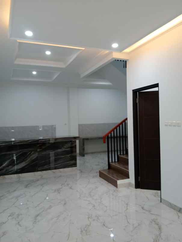 dijual rumah jalan raya ceger pondok aren