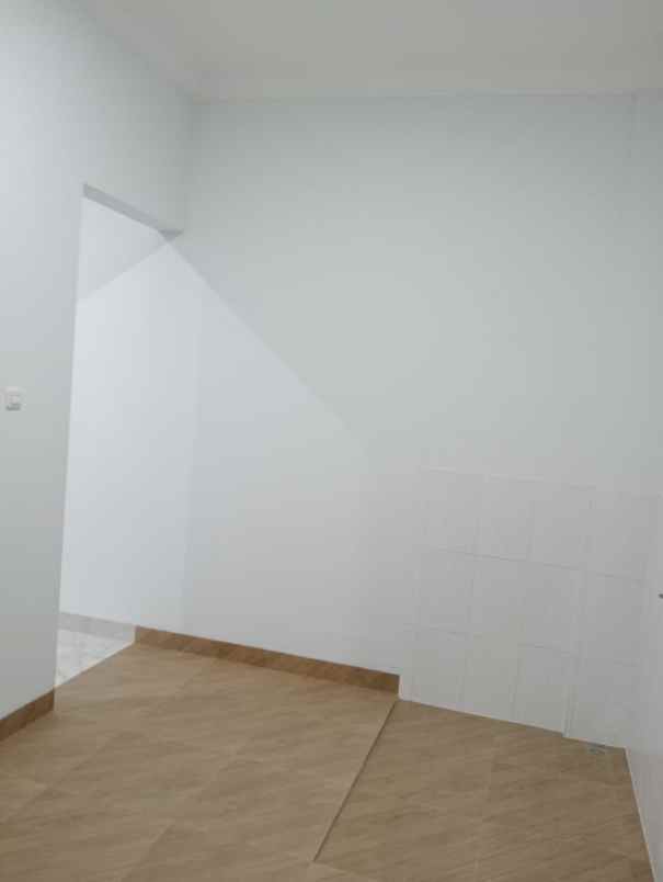 dijual rumah jalan raya ceger pondok aren