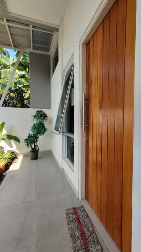 dijual rumah jalan raya ciater bsd serpong