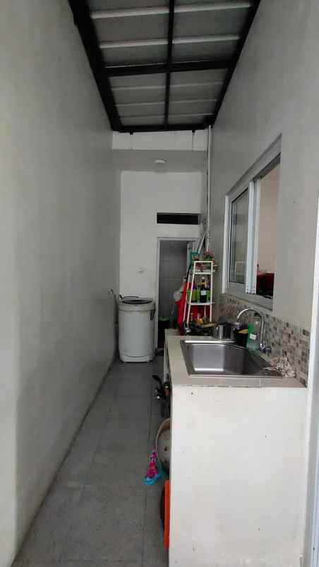 dijual rumah jalan raya ciater bsd serpong