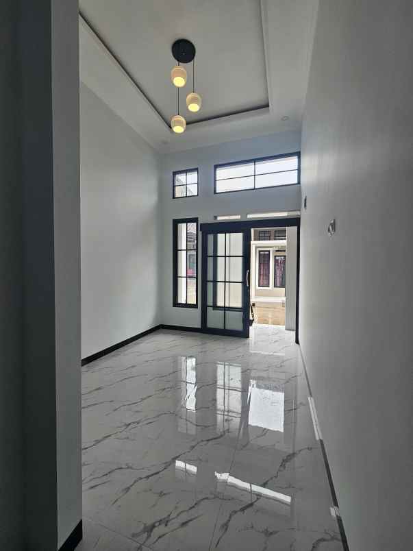 dijual rumah jalan raya cipayung jaya depok