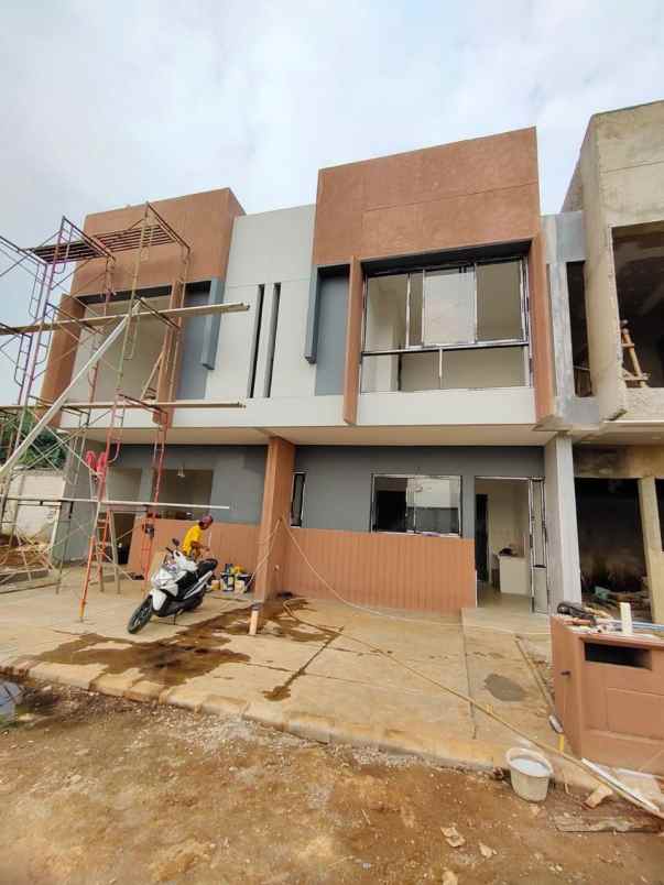 dijual rumah jalan raya citayam depok